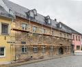 Bild: Susanne Forster
Die Stadt Bärnau will in diesem Jahr Grundstücke des Ackerbürgerhauses ankaufen. Weitere Investitionen sollen in den Bereichen Wasserversorgung und Kanal, Straßenbau, Straßenbeleuchtung und Wohnungsbau liegen – auch dafür soll die Kreditaufnahme in Höhe von 2,3 Millionen Euro dienen.