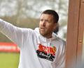 Archivbild: Hubert Ziegler
Simon Eisinger wird am Pfingstsamstag letztmals als Trainer der Theuerner Fußballerinnen an der Seitenlinie stehen.