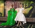 Bild: Jordan Strauss/Invision via AP/dpa
Ein erster Trailer zum zweiten Teil des Film-Musicals „Wicked“ verspricht eine emotionale Fortsetzung der Geschichte um die gegensätzlichen Hexen Glinda und Elphaba. (Archivbild)