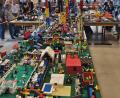 Bild: Lukas Büchold
Eine Stadt aus Lego-Steinen, die von Kindern aus der katholischen Herz Jesu Pfarrei Sulzbach, der evangelischen Pfarreingemeinde St. Johannis Sulzbach und St. Michael Poppenricht bei den ersten Ökumenischen Klemmbaustein Tagen im Kettelerhaus in Sulzbach gebaut wurden.