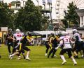 Bild: Philipp Ponader/exb
Die Amberg Mad Bulldogs (schwarze Trikots) unterlagen den Franken Knights aus Rothenburg knapp mit 16:21.