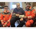 Bild: Gerald Wagner
Manfred Wallerus mit den beiden "Helfern vor Ort Bärnau" Lukas Gallasch (links) und Gerald Wagner (rechts)