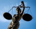 Symbolbild: David-Wolfgang Ebener
Ein 32-jähriger Mann, dem die Staatsanwaltschaft Geldwäsche vorwarf, akzeptierte vor dem Amtsgericht Amberg seinen Strafbefehl, der auf zwölf Monate auf Bewährung lautete.