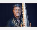 Bild: Adjiri Odametey/exb 
Adjiri Odametey spielt ein Open-Air-Konzert im Kloster Speinshart.