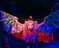 Bild: Florian Miedl/Luisenburg-Festspiele
Atréju und der Drache Fuchur geben im Stück "Die unendliche Geschichte" ein gutes Team ab.