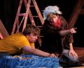 Bild: Florian Wein/exb
Daniel Adler und Erasmus Gerhards spielen über 20 Rollen in "Käpten Knitterbart und seine Bande".