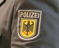 Bild: Bundespolizei
Ein ehrlicher Finder bringt einen Geldbeutel mit fast 3.000 Euro zur Polizei zurück.