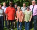 Bild: jr
Eine große Familienfeier gab es am Dienstag bei Maria Kolb, die ihren 90. Geburtstag feierte. Im Bild die Jubilarin mit (von links) Tochter Andrea, Stephan Forster, Pfarrer Dr. George Nnaemeka Oranekwu, Sohn Konrad, Jubilarin Maria Kolb, Sohn Ludwig, Tochter Maria und Bürgermeister Johann Burger.