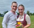 Archivbild: u
Letztes Jahr endete das Baumaustanzen bei der Weiherer Kirwa mit der Kür von Antonia Opl und Andy Losch zum neuen Oberkirwapaar. Man darf gespannt sein, wem heuer diese Ehre zuteil wird!