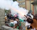 Bild: mfh
Wenn es so raucht und kracht, dann ist Zeit für das dreitägige Altstadtfest, ein Höhepunkt im Veranstaltungskalender der Herzogstadt.