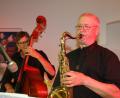 Bild: sne
Juri Smirnov (am Saxofon) war 16 Jahre lang Musiklehrer in Pressath. Beim Jazzkonzert erkennt er manchen ehemaligen Schüler im Publikum.