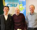 Bild: Familie Stahl/privat
Drei Generationen Kommunalpolitik: Michael Stahl (Mitte) mit seinem Sohn Manfred (rechts) und Enkel Christian bei der Mitglieder-Ehrung der CSU-Fraktion.