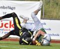Bild: Hubert Ziegler
Mit allerletztem Einsatz sicherten sich Amberg Mad Bulldogs (schwarze Trikots) den ersehnten Heimsieg gegen Landsberg X-Press.