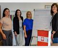 Bild: Lucia Brunner [lue] (lucia.seebauer@oberpfalzmedien.de)
Das sind die Ansprechpartnerinnen in der Fachambulanz der Caritas-Suchtberatung in Tirschenreuth: Diplom-Psychologin Carmen Iclozan (von links), Sozialpädagogin Anna Hironimus, Diplom-Psychologin Angela Wittmann und Diplom-Sozialpädagogin sowie Leiterin der Fachambulanz Myriam Peschek.