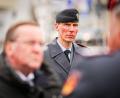 Bild: Kay Nietfeld/dpa
Generalmajor Christian Freuding, hat das Vertrauen von Minister Boris Pistorius (links). Der macht ihn nun zum Inspekteur des Heeres.