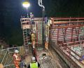 Bild: Heike Unger
Gibt es im Raum Amberg-Sulzbach nicht so häufig: Eine Mitternachtsbaustelle. In diesem Fall für die zweite, größte Brücke der künftigen Westumgehung von Kümmersbruck.