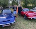 Bild: edo
Zwei Opel GT aus den 70ern. Günter Späth aus Grafenwöhr (rechts) hat seinen roten zusammen mit Hilfe eines Freundes zwischen 2021 und 2024 restauriert.
