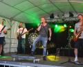 Bild: jr
Die Gruppe „Exist“ begeisterte am Samstagabend auf dem Festplatz die vielen Besucher. Ein Jahr nach ihrem Comeback zeigten die sechs Musiker, dass sie noch nichts verlernt haben.