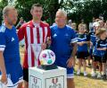 Bild: Stephan Huber
Beim Benefizspiel des FC Sternstunden und des SSV Paulsdorf ging es 90 Minuten hin und her.