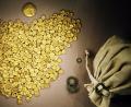 Bild: Frank Mächler/dpa
Der 3,7 Kilogramm schwere Kelten-Goldschatz wurde einst in einer Bodenvitrine im Museum in Manching ausgestellt. Im Jahr 2022 wurden die rund 2.100 Jahre alten Münzen gestohlen und sind seitdem zum größten Teil verschwunden. (Archivbild)