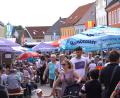 Archivbild: fvo
Das Bürgerfest in Waldthurn hat Tradition. Im vergangenen Jahr war der Marktplatz Anlaufstation für viele Einheimischer und Gäste.