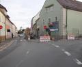 Bild: kro
Von der Dammstraße kommend kann die Regensburger Straße ab dem 11. Juli mittels Ampelbetrieb wieder beidseitig befahren werden.