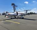 Archivbild: Frank Reinke
Ein Propellerflugzeug vom Typ Pilatus PC-12 steht auf dem Vorfeld des Nürnberger Flughafens. Maschinen dieses Typs haben in den vergangenen Jahren immer wieder spezielle Einsätze über den Landkreisen Neustadt/WN und Tirschenreuth absolviert.