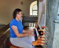 Bild: ds
An der Orgel in der St. Ulrichskirche in Kirchenreinbach ist Martina Späth in ihrem Element.