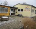 Bild: fg
Der Antonius Kindergarten wird abgebrochen und durch einen Neubau ersetzt. Drei Krippen- und drei Kindergartengruppen sollen im einstöckigen Neubau Platz finden.