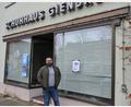 Bild: tss
Im früheren Schuhhaus Gienskey und im Nachbargebäude am Maximilianplatz in Tirschenreuth will Ali Kan im Sommer das Café "Gschmiert" eröffnen.