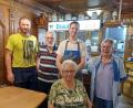 Bild: u
Sie feiern 125 Jahre Gasthof Weich: Josef Weich, Hans Weich (Junior), Sebastian Weich, Christina Kügler (von links) sowie Senior-Chefin Margarete Weich.