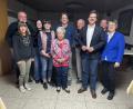 Bild: sei
Andrea Bertelshofer (Vierte von links) führt den SPD-Ortsverein. Stellvertreterin ist Daniela Fuhrmann (rechts) Die SPD-Frauen leitet Traudl Ucles (vorne Mitte).