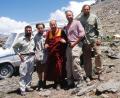 Bild: Frank Zeitler/exb
Auf 4500 Metern Höhe gibt es ein Treffen mit dem Dalai Lama (Mitte). Im Bild von links Matthias Eimer, Marc Zeitler, Ron Ruiter und Frank Zeitler.