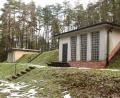 Bild: bnr
Die Sanierung des Hochbehälters Woppenhof II (im Vordergrund) ist eine der dringlichsten Aufgaben des ZV Glaubendorfer Gruppe. Der Hochbehälter I (Im Hintergrund) wird stillgelegt.