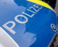 Symbolbild: Peter Kneffel/dpa
In Schwandorf wurden drei geparkte Autos in der Falkenauer Straße verkratzt. Die Polizei sucht Zeugen.