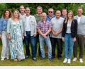 Bild: Heiko Faltenbacher
Insgesamt über 415 Jahre Betriebszugehörigkeit der Heck Wall Systems wurden gewürdigt. Von links: Lisa Rott (Betriebsratsvorsitzende), Olga Terehof (20 Jahre), Jens Wüller (20 Jahre), Torsten Sander (20 Jahre), Michael Zimmermann (10 Jahre), Michael Eckert (25 Jahre), Markus Schrenk (10 Jahre), Manfred Schraml (45 Jahre), Stephan Heuschmann (40 Jahre), Elena Reiß (10 Jahre), Markus Niermann (Vorsitzender der Geschäftsführung)