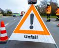 Symbolbild: Stefan Sauer/dpa/Symbolbild
Ein Autofahrer überschlägt sich bei Konnersreuth mit seinem Fahrzeug. Trotz des Unfalls bleibt der 31-Jährige unverletzt. Die Polizei ermittelt die Unfallursache.