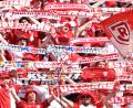 Bild: dpa
Fans des SSV Jahn Regensburg.