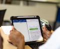 Symbolbild: Christoph Reichwein/dpa
In einigen Schulen in und um Weiden sieht es in den Klassenzimmern schon so aus: Dort lernen Schülerinnen und Schüler mit Hilfe von Tablets.