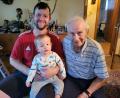 Bild: mma
Enkel Kevin Gehringer, Urenkel Maximilian und der 90-jährige Max Freitag verstehen sich hervorragend.