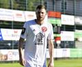 Bild: Hubert Ziegler
Lukas Dotzler hier noch für den SV Donaustauf aktiv, mischt am Freitagabend beim Bezirksliga-Auftakt mit.