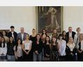 Bild: gsp
Die besten Absolventinnen der Stadt Amberg und des Landkreises Amberg-Sulzbach beim Quali und beim Mittleren Schulabschluss.
