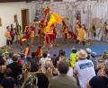 Bild: jua
Das Spektakel der Festspiel-Gaukler aus Oberviechtach fasziniert das Publikum beim Mittelalterlichen Markt in Nabburg.
