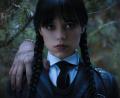 Bild: --/Netflix/dpa
In der Serie studiert Wednesday Addams (Jenna Ortega) an der Nevermore-Akademie und entdeckt dort ihre Superkräfte.