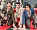Bild: Jordan Strauss/Invision via AP/dpa
Kevin, Nick und Joe Jonas wurden jung berühmt - und mit unangemessenen Fragen konfrontiert. (Archivbild)