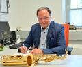 Bild: Florian Miedl
Nimmt nach 45 Jahren Abschied von seiner Musikschule: Erwin Jahreis.