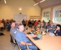 Bild: bnr
Wegen der großen Zahl an interessierten Zuhörern wird die Sitzung des Gemeinderates Trausnitz in das Pfarrheim verlegt.