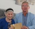 Bild: gf
Zum 95. Geburtstag von Elisabeth Reichel gratuliert Bürgermeister Franz Badura auch im Namen des Oberbürgermeisters und des gesamten Stadtrats.