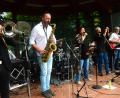 Bild: Kunz
Die King-Size Combo steht für mitreißende Musik und eine leidenschaftlicher Performance bei jeder Wetterlage.