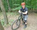 Bild: ald
Janos Bredow will in Weiherhammer abseits vom Wald eine legale und naturnahe Strecke für Mountainbike fahrende Jugendliche schaffen.